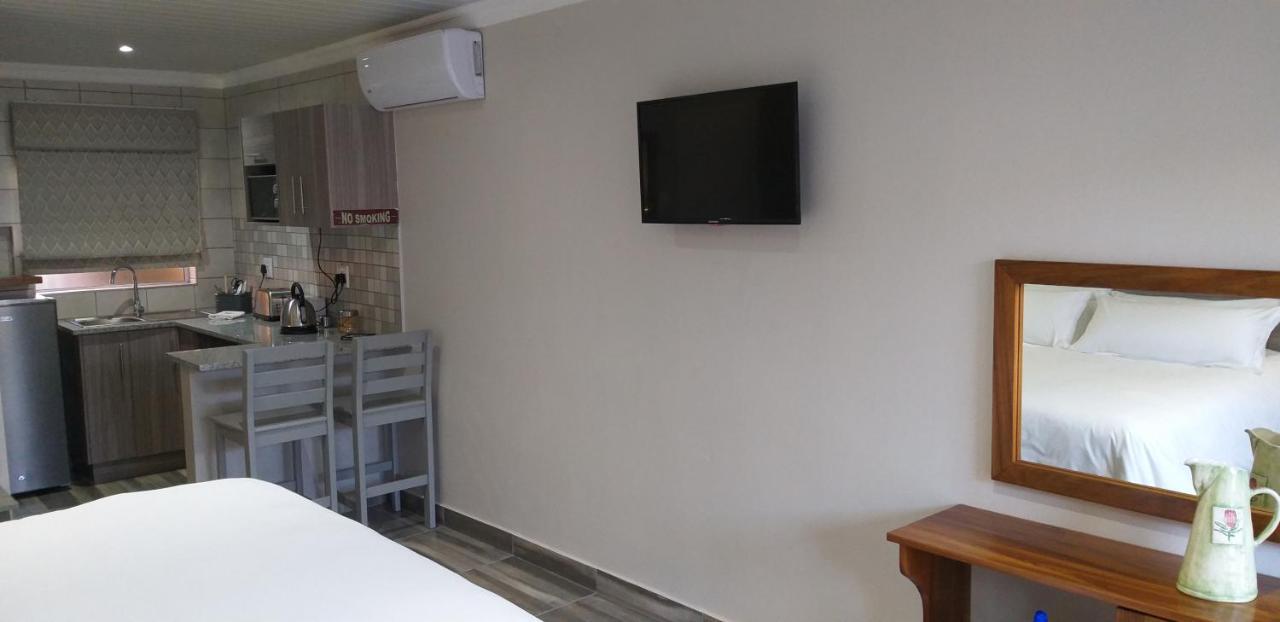 Апартаменты Schnehage Self Catering Блумфонтейн Экстерьер фото