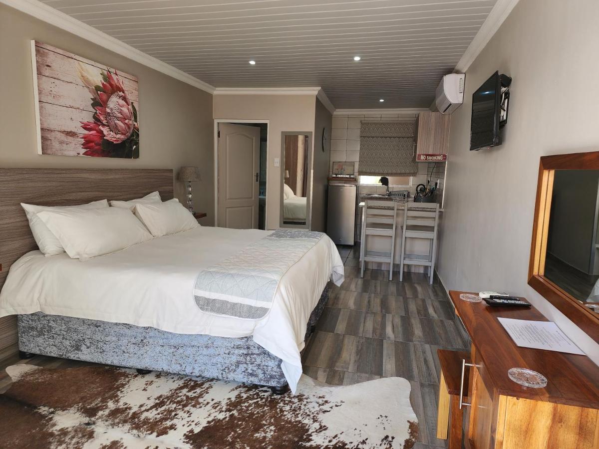 Апартаменты Schnehage Self Catering Блумфонтейн Экстерьер фото