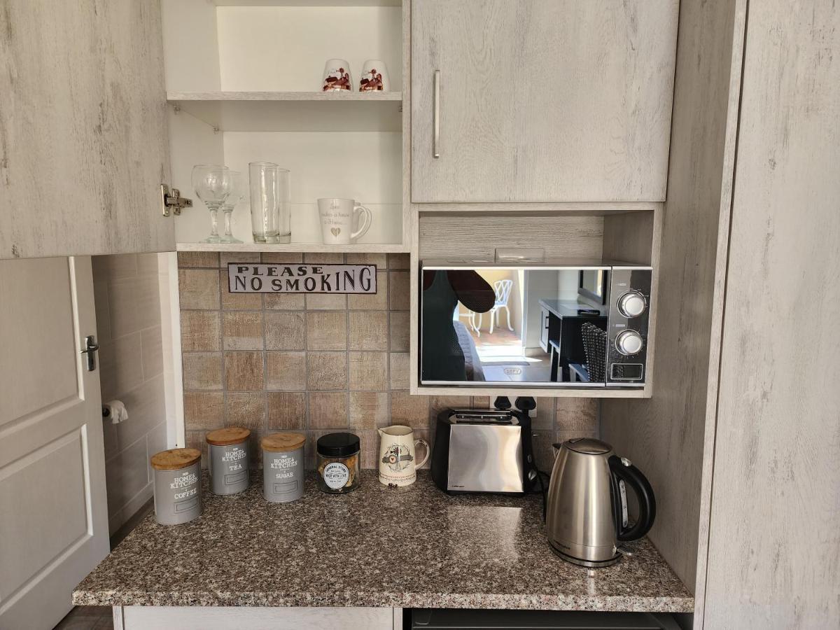 Апартаменты Schnehage Self Catering Блумфонтейн Экстерьер фото